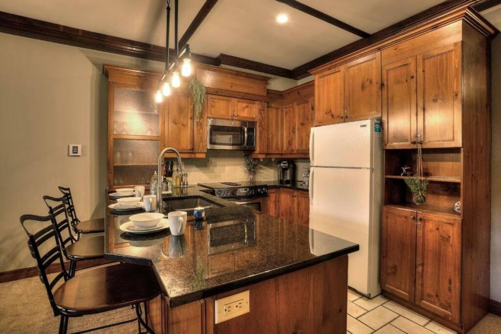 Les Manoirs Wpool & Hot Tub Near Village 110-7 Mont-Tremblant Exterior photo